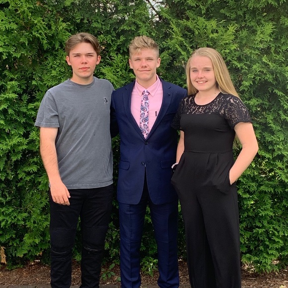 Meet your Posher, Candice - Picture 1 of 1